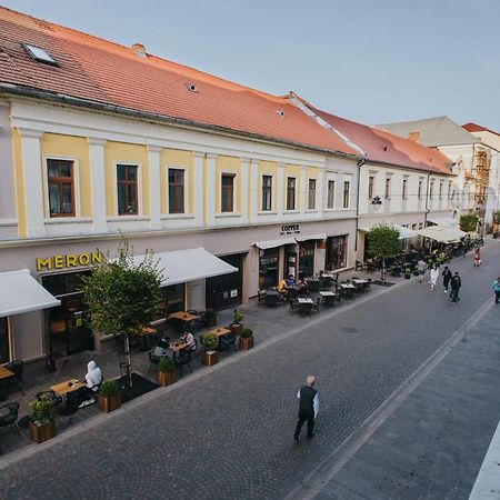 Noo'Vo Central Apartaments Oradea Exterior photo