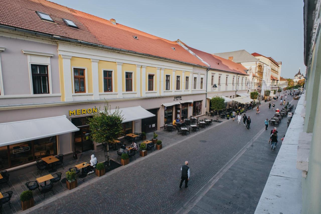 Noo'Vo Central Apartaments Oradea Exterior photo